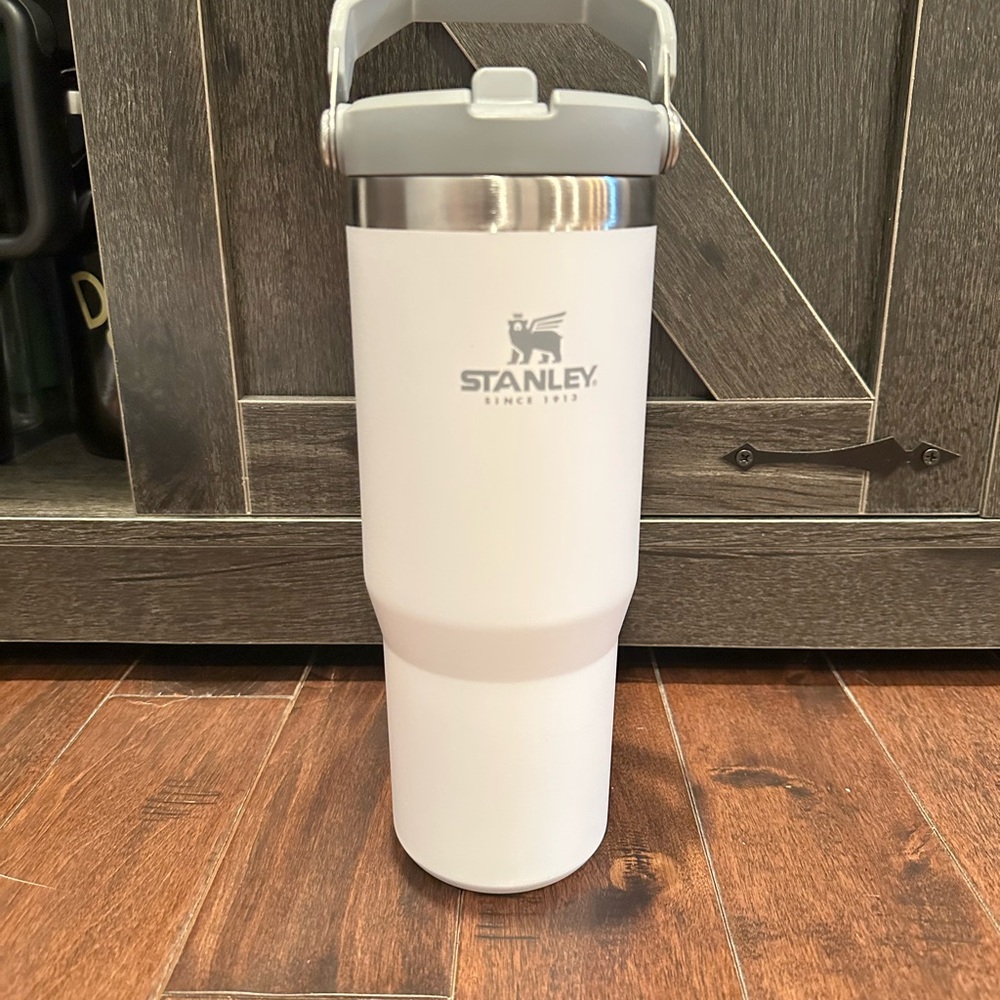 Stanley White Flipstraw Tumbler 30 oz